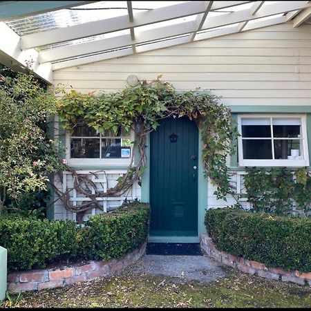 Green Door Cottage Грейтаун Экстерьер фото